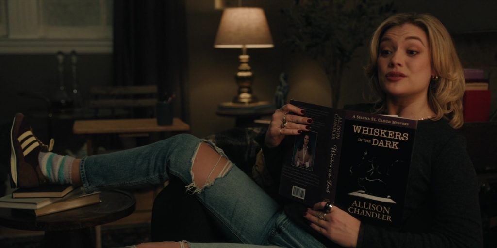 Adidas SL72 OG trainers in Youre Killing Me S01E03 “The Copycat” (2026) (Image 6)