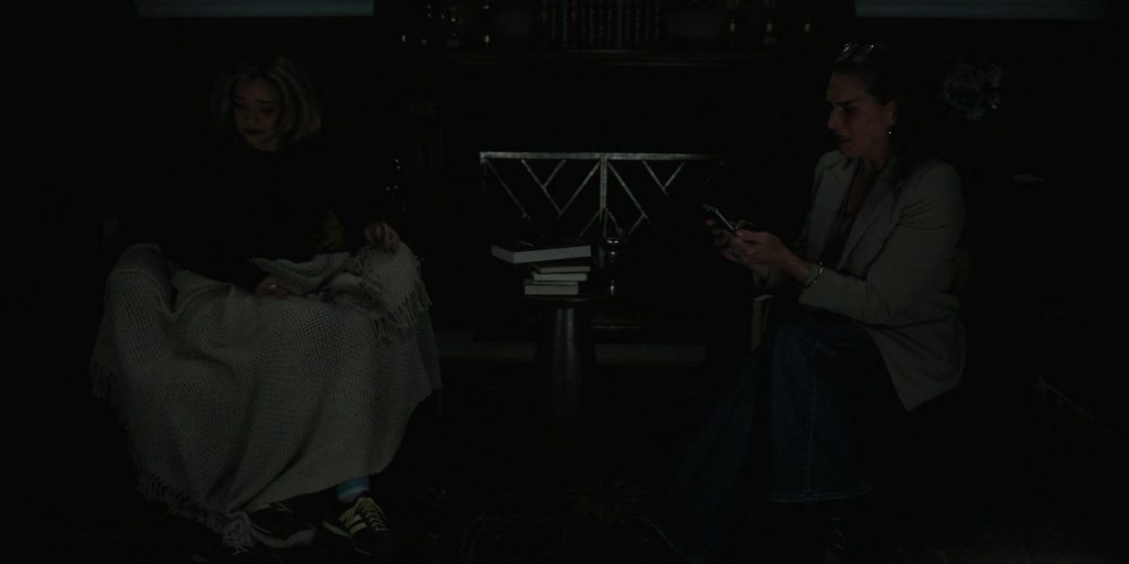 Adidas SL72 OG trainers in Youre Killing Me S01E03 “The Copycat” (2026) (Image 9)