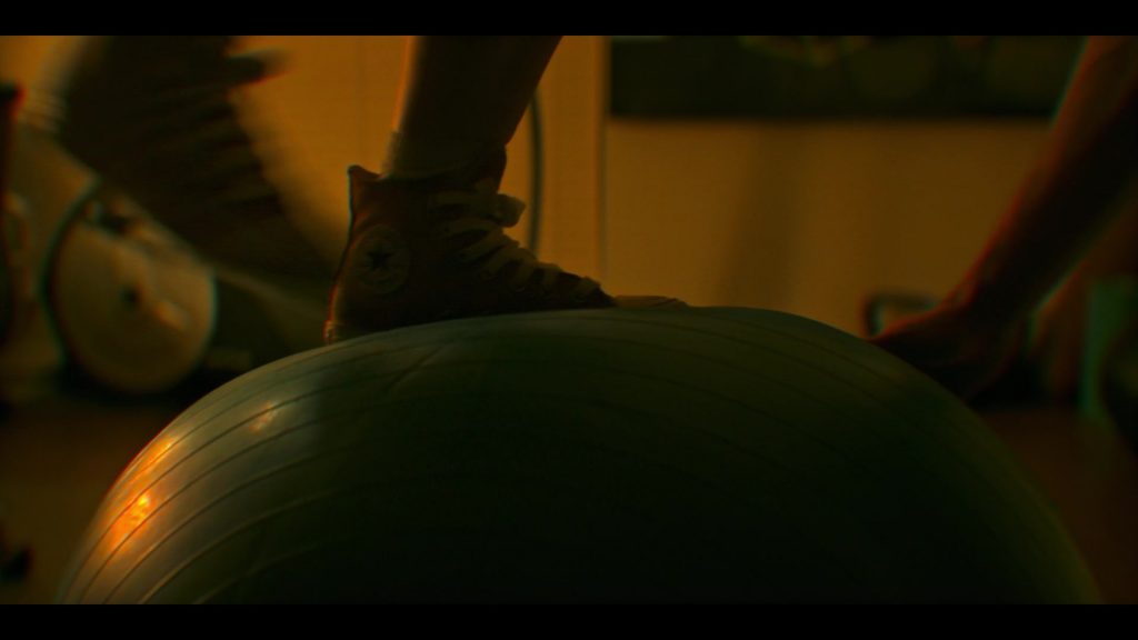 Converse Shoes in Alice and Steve S01E03 (2026) (Image 1)