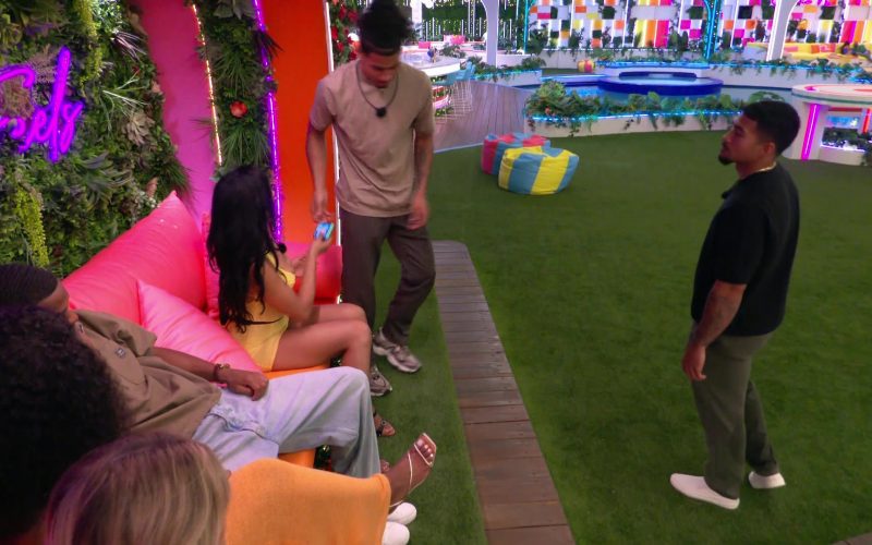 New Balance 9060 sneakers in Love Island USA S08E03 (2026) (Image 1)