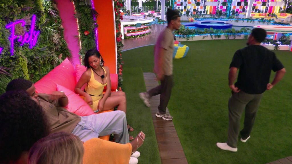 New Balance 9060 sneakers in Love Island USA S08E03 (2026) (Image 2)