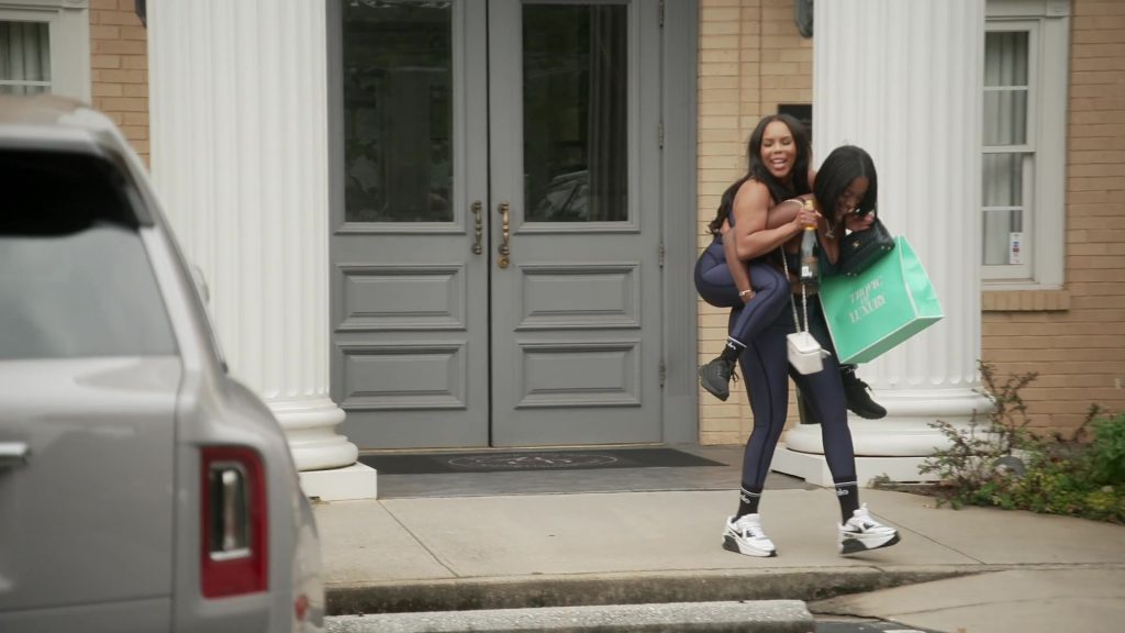 Nike Air Max 90 LV8 women's sneakers with a platform midsole in The Real Housewives of Atlanta S17E09 “Picking Up the Peaches” (2026) (Image 3)
