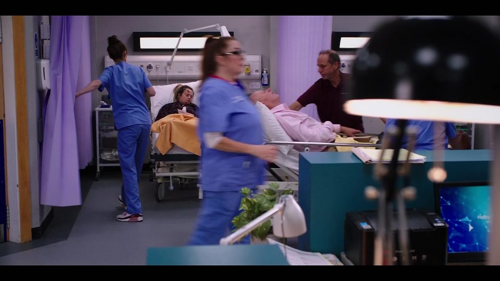 Nike Air Max 90 SE “Neapolitan” sneakers in Casualty S40E26 “Lethal Legacy Episode 6” (2026) (Image 1)