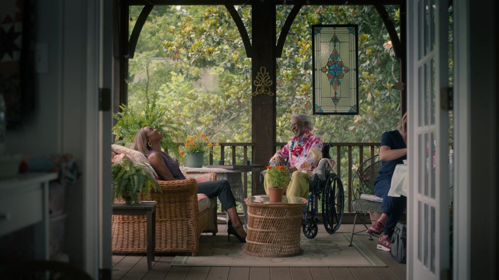 Nike Air Max SC SE sneakers in Sweet Magnolias S05E02 “Bigger and Brighter” (2026) (Image 1)