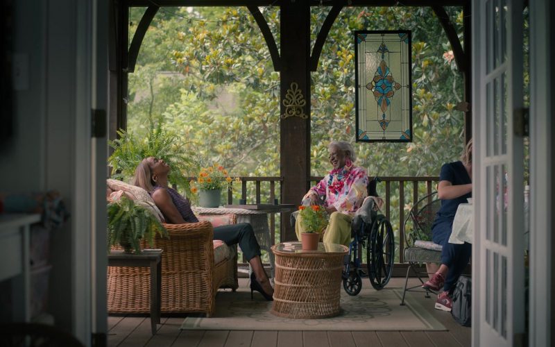Nike Air Max SC SE sneakers in Sweet Magnolias S05E02 “Bigger and Brighter” (2026) (Image 1)