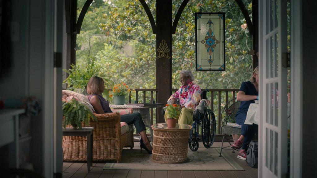 Nike Air Max SC SE sneakers in Sweet Magnolias S05E02 “Bigger and Brighter” (2026) (Image 3)