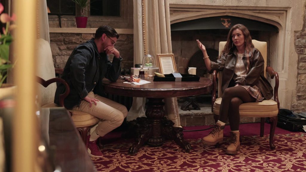 Puma Sneakers in 90 Day The Last Resort S03E02 “Last Crown Standing” (2026) (Image 3)