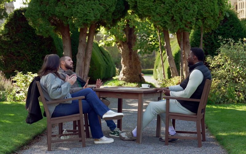 Tommy Bahama Relaxology slip-on sneakers in 90 Day The Last Resort S03E02 “Last Crown Standing” (2026) (Image 1)