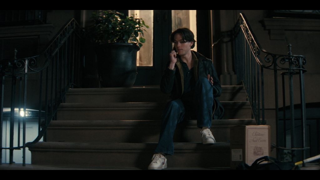 Veja V-12 leather sneakers in Not Suitable for Work S01E03 “The Philadelphia Thirst Monster” (2026) (Image 5)