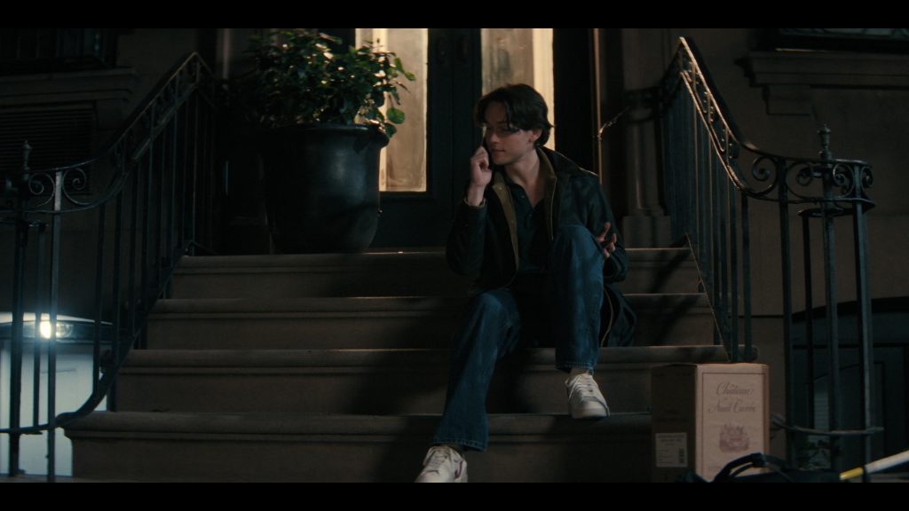Veja V-12 leather sneakers in Not Suitable for Work S01E03 “The Philadelphia Thirst Monster” (2026) (Image 7)