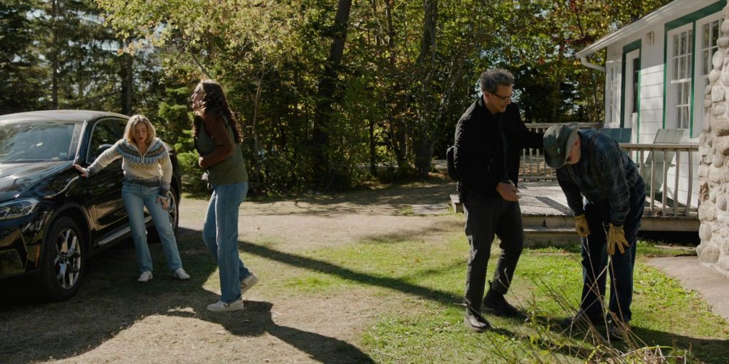 Veja V-90 sneakers in Youre Killing Me S01E04 “The Front Window” (2026) (Image 2)